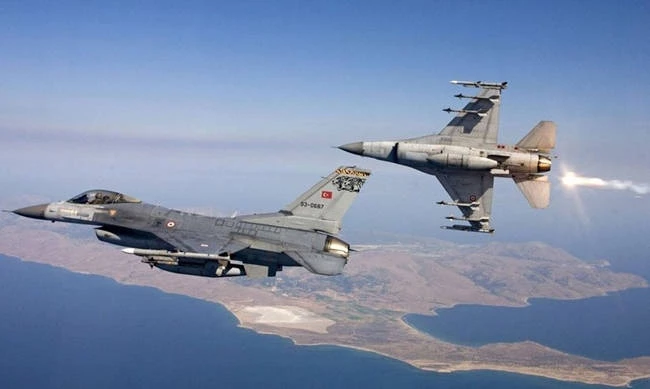 Συναγερμός στο Αιγαίο: Νέες τουρκικές παραβιάσεις